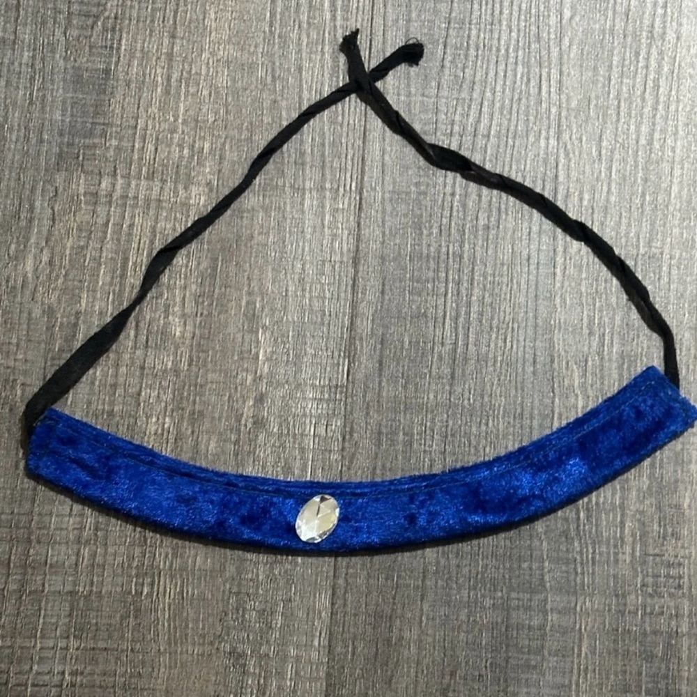 💞 Blue Velvet Choker with Rhinestone for Costumes & Dress Up